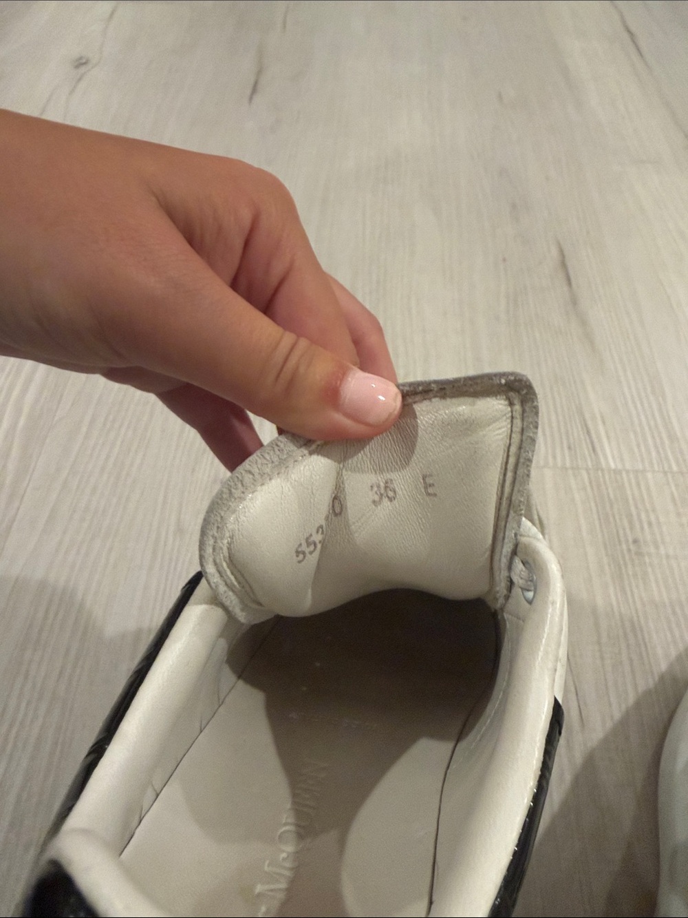 Alexander McQueen women’s shoes - Picture 6 of 7
